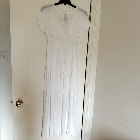 White summer maxi dress short sleeves with crochet details on bust - Picture 2 of 5
